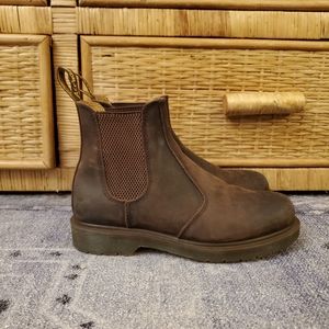Dr. Martens 2976 Chelsea Boot